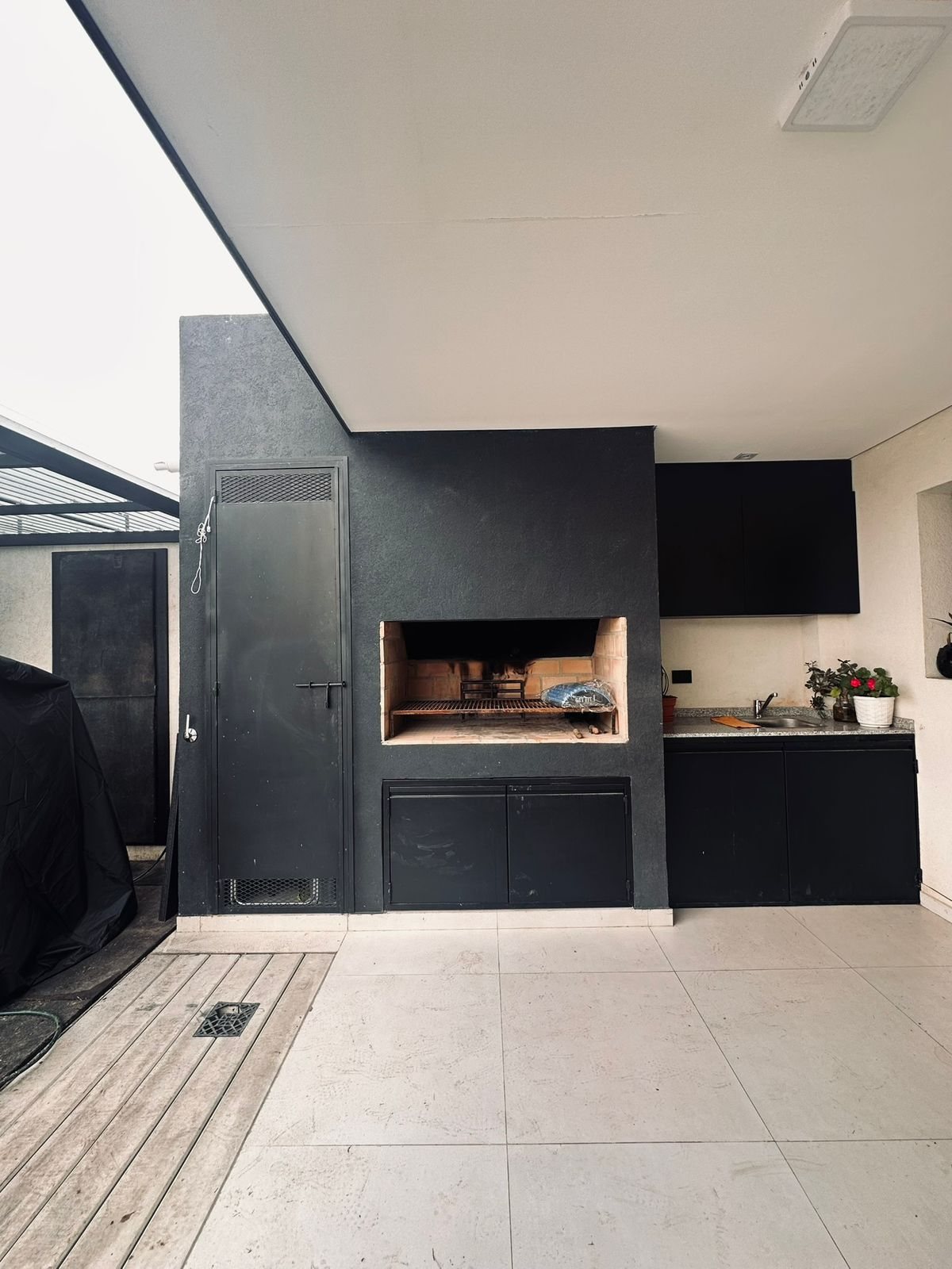 Galería con asador